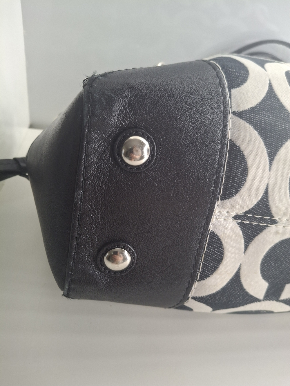 Coach Peyton Op Art Signature Carryall Bag EUC Black & White Denim - Picture 5 of 8